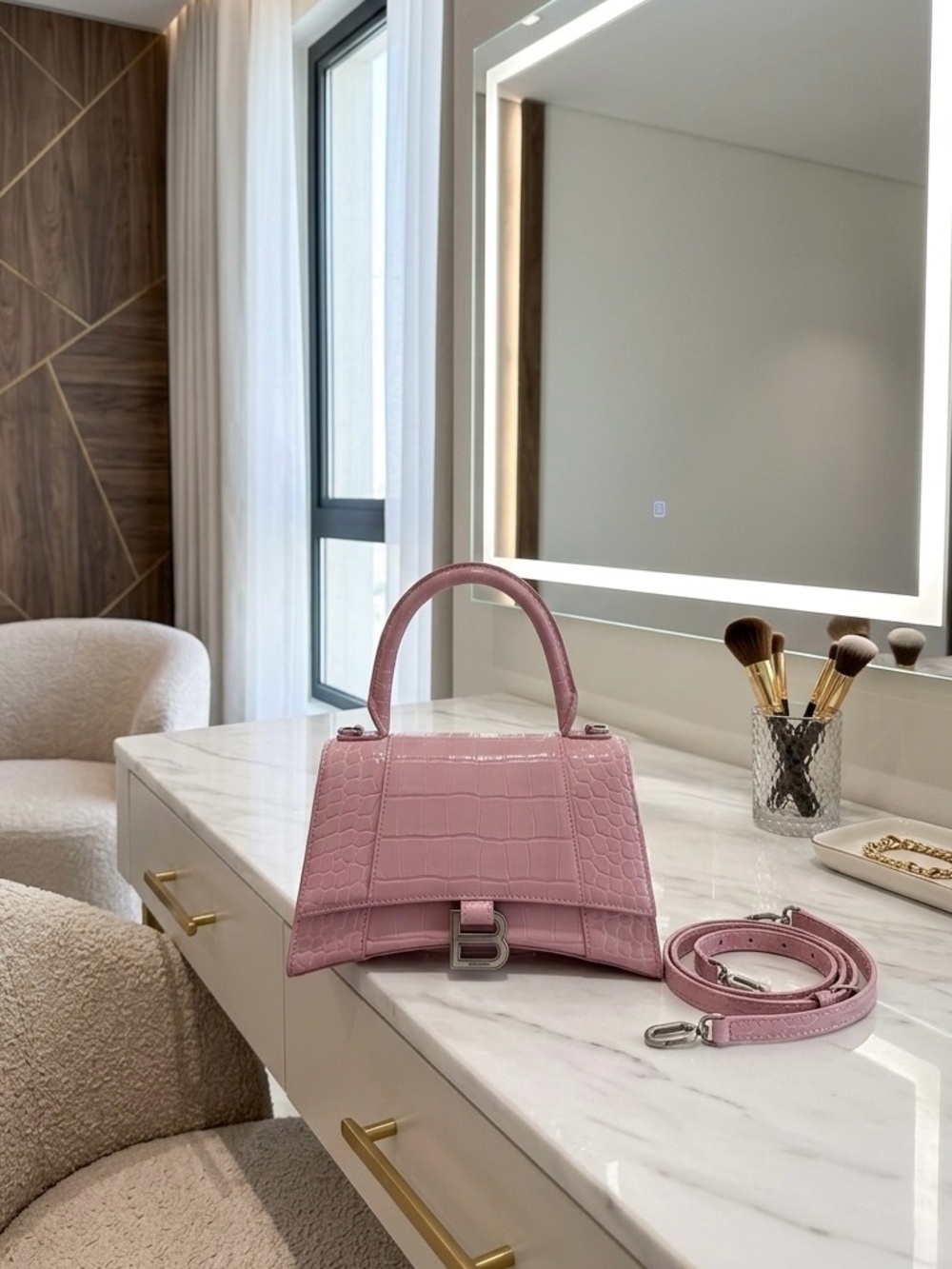💖Balenciaga Hourglass Small Shiny Croc-Embossed Top-Handle
Bag